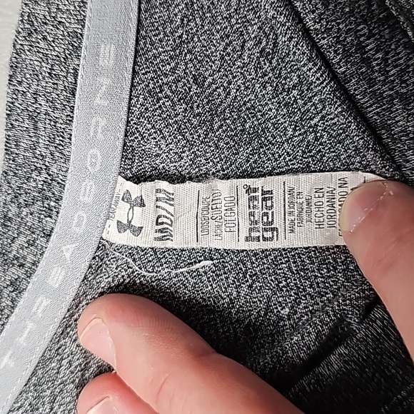Under Armour medium grey loose fit heatgear athletic short sleeve top - Picture 5 of 5